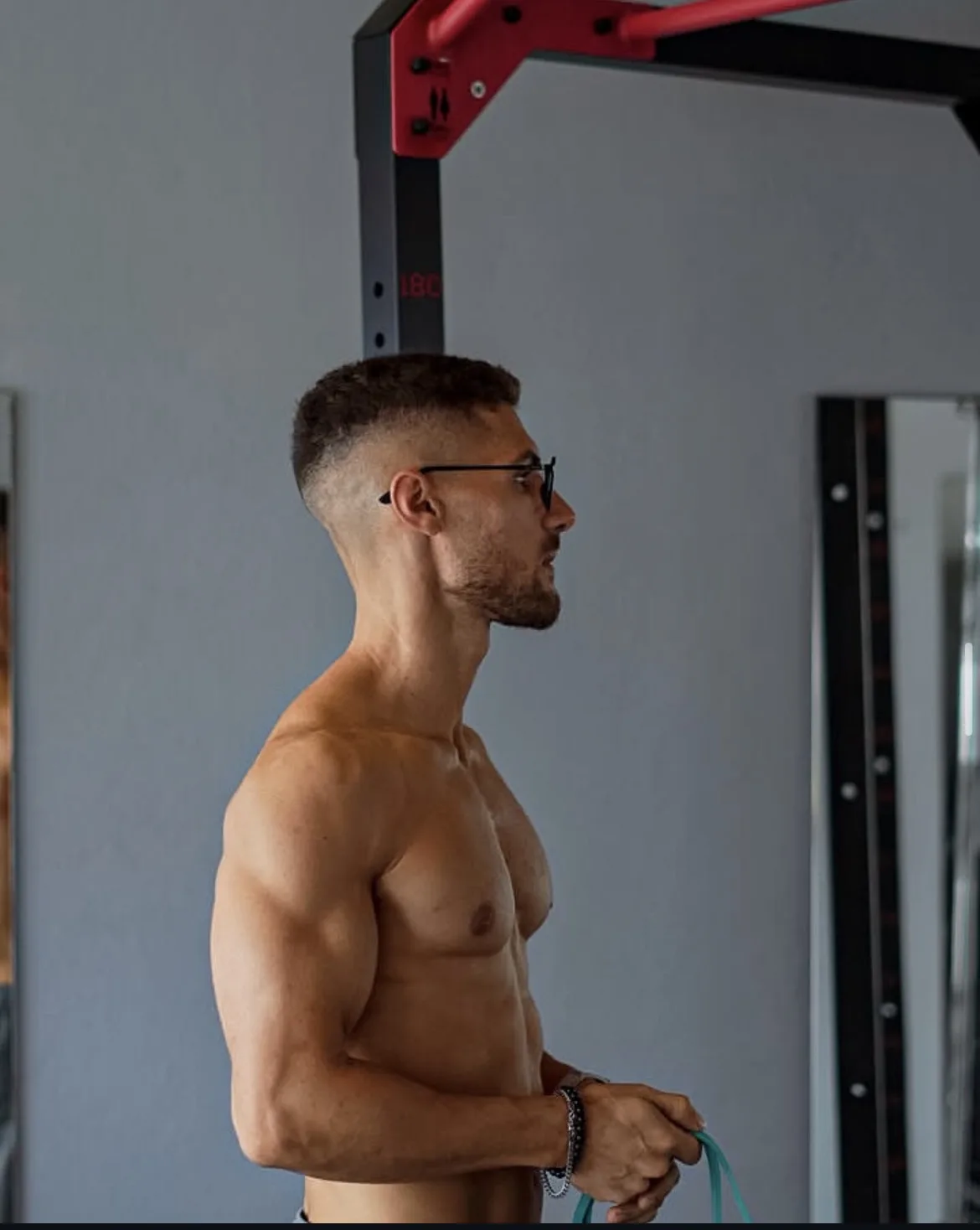 Felipe Bento a preparar o físico no ginásio